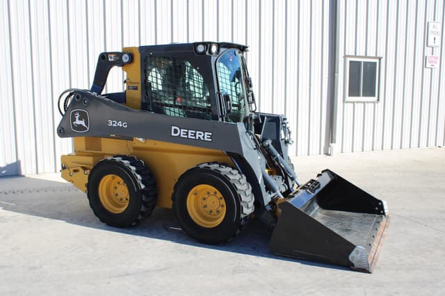 Image of John Deere 324G equipment image 3