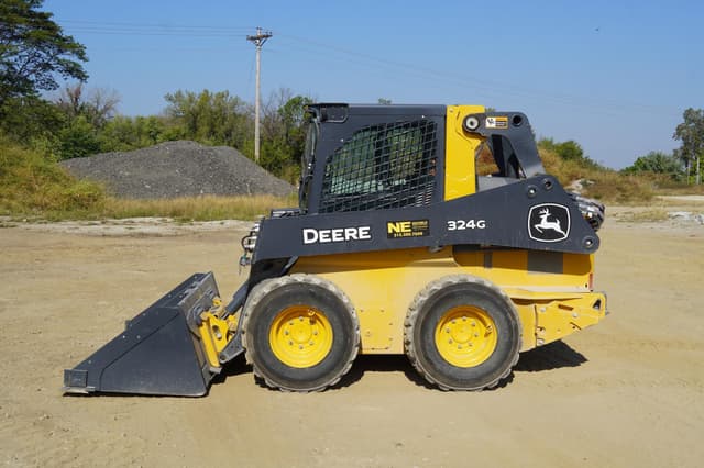 Image of John Deere 324G equipment image 1
