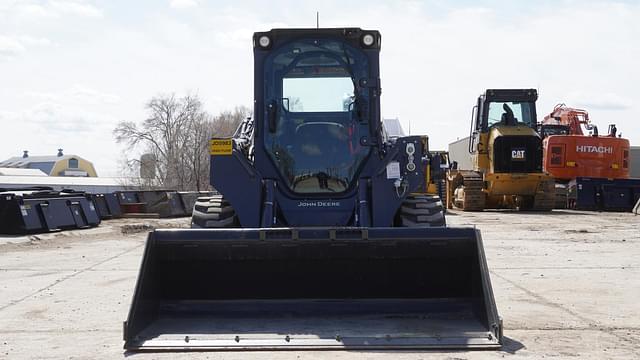 Image of John Deere 324G equipment image 2