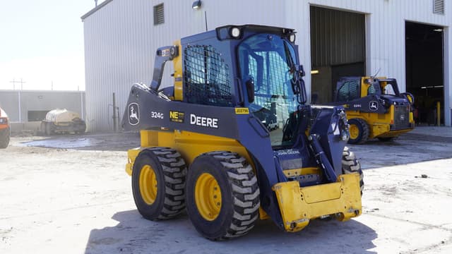 Image of John Deere 324G equipment image 4