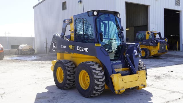 Image of John Deere 324G equipment image 4