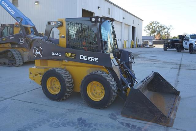 Image of John Deere 324G equipment image 3