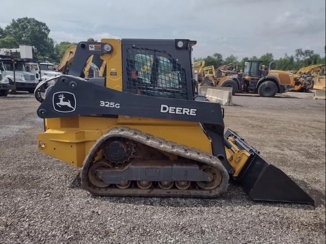 Image of John Deere 325G equipment image 2