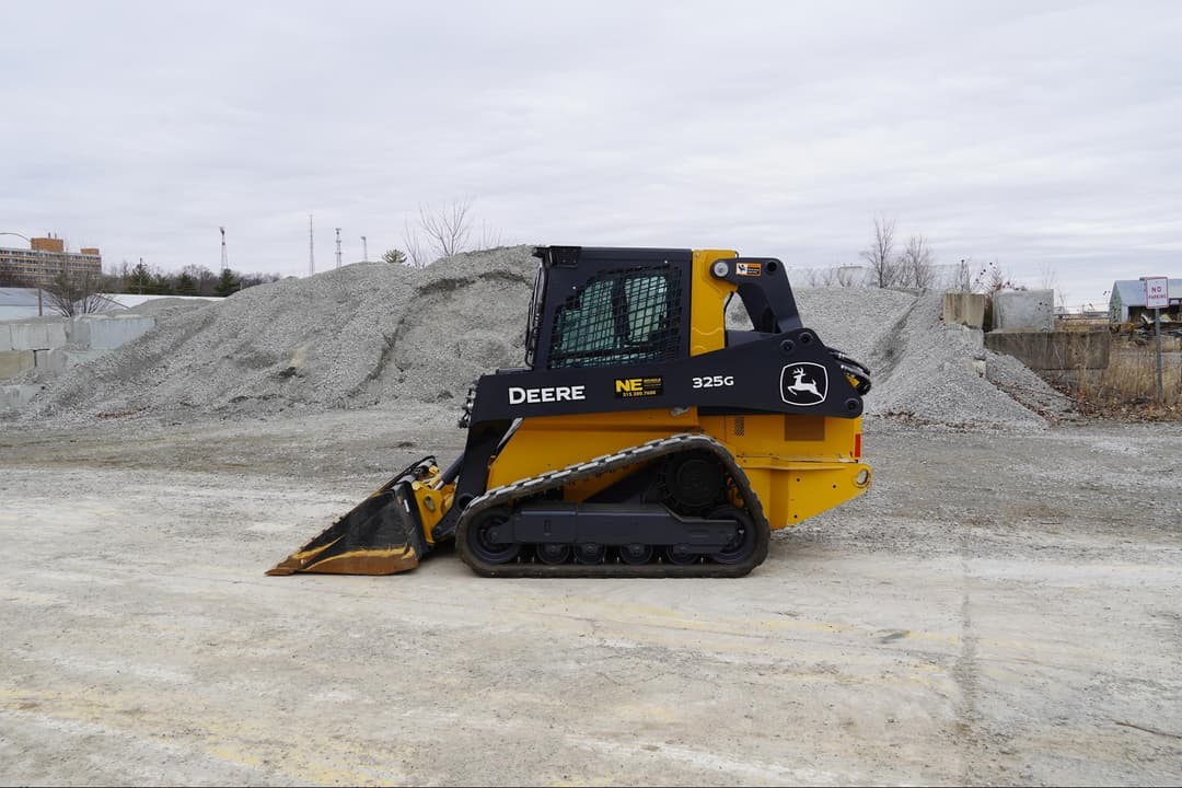 Image of John Deere 325G Primary image