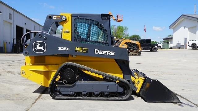 Image of John Deere 325G Primary image