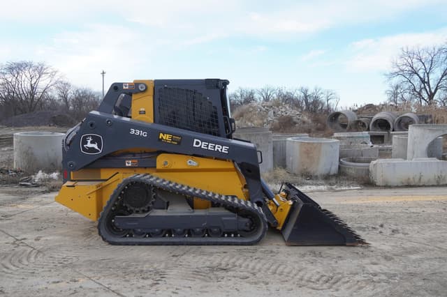 Image of John Deere 331G equipment image 4