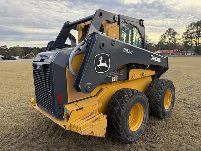 Image of John Deere 332G equipment image 4