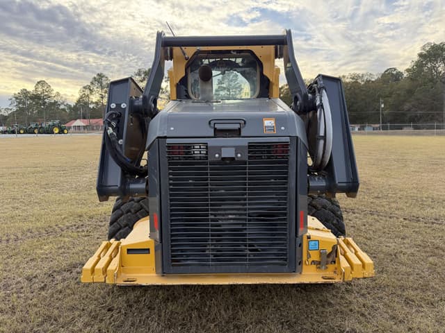 Image of John Deere 332G equipment image 3