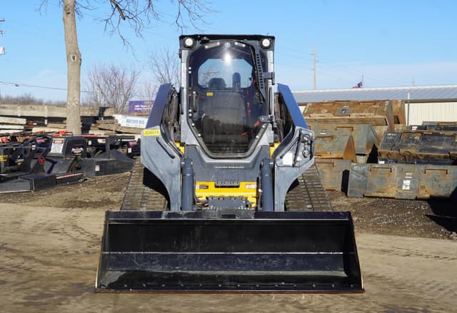 Image of John Deere 333G equipment image 2