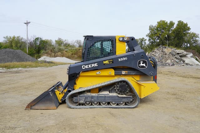 Image of John Deere 333G equipment image 2