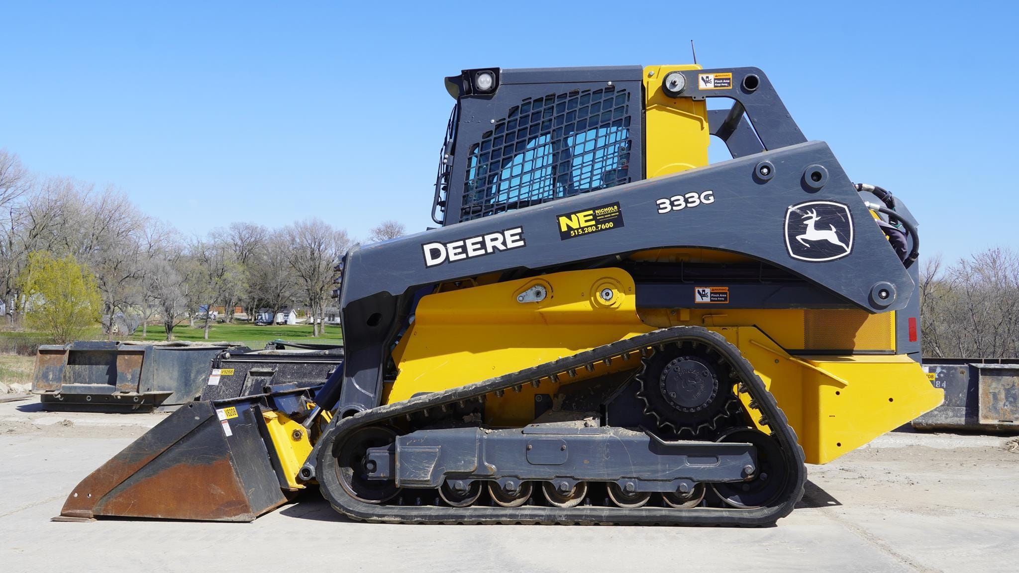 Main image John Deere 333G