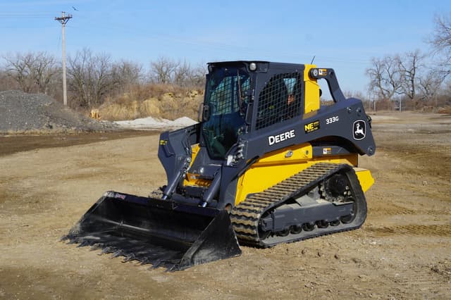 Image of John Deere 333G equipment image 2