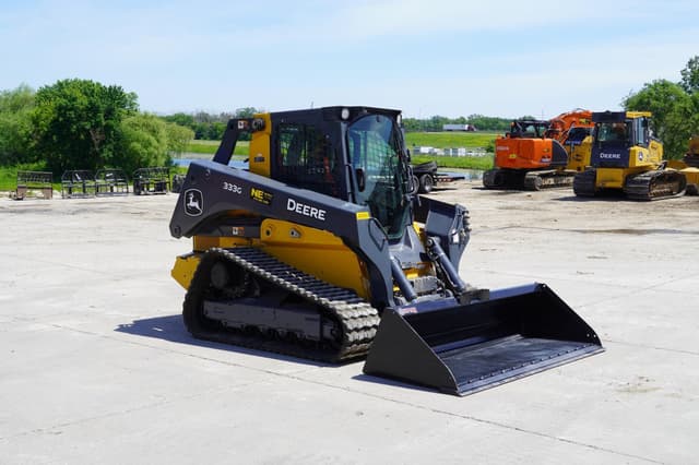 Image of John Deere 333G equipment image 3