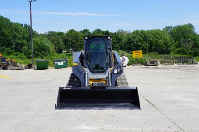 Image of John Deere 333G equipment image 2