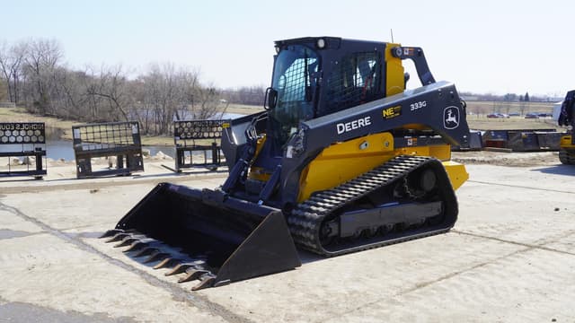 Image of John Deere 333G equipment image 1