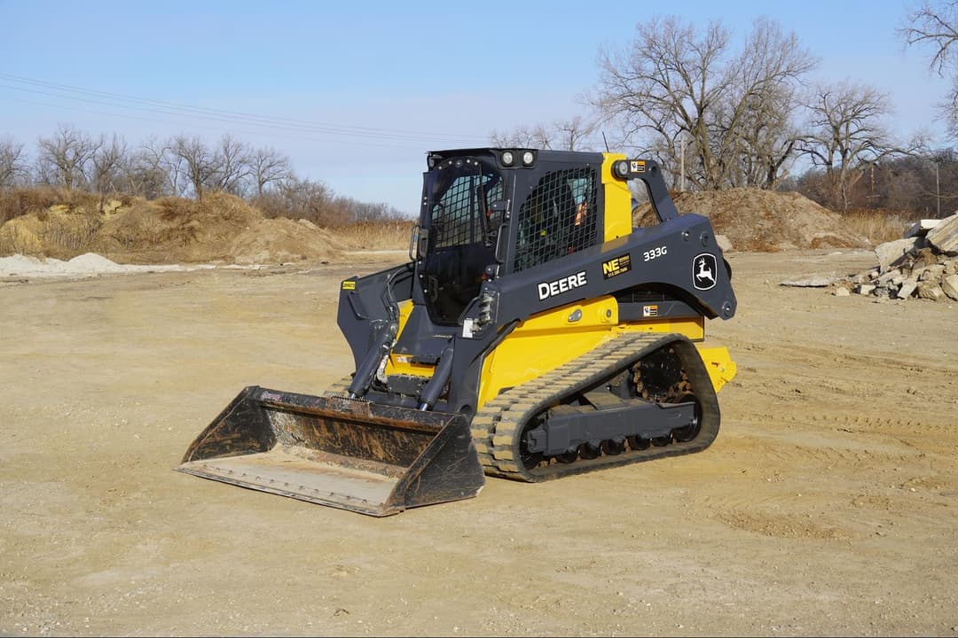 Image of John Deere 333G Primary image