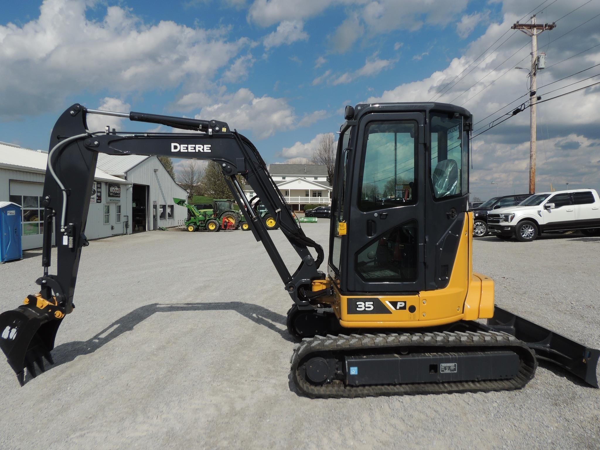 2023 John Deere 35P Equipment Image0