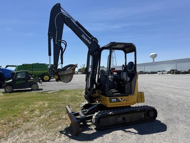 Image of John Deere 35P equipment image 1