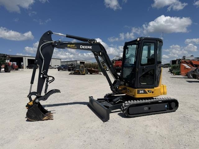 2023 John Deere 35P Equipment Image0
