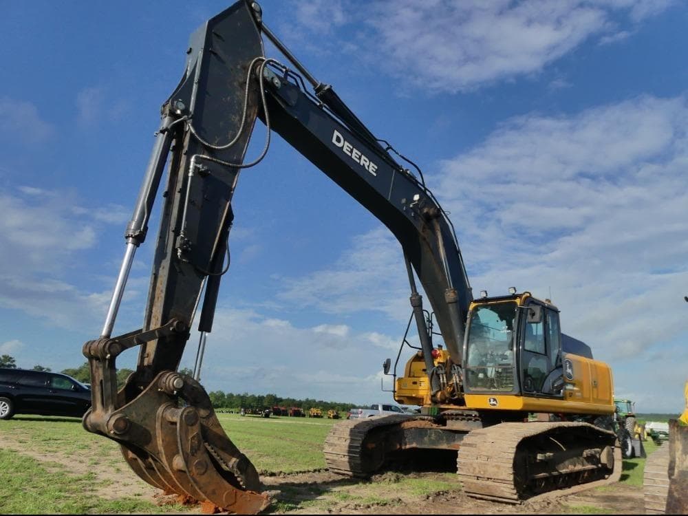 Image of John Deere 350P Primary image