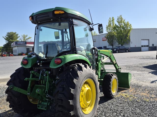 Image of John Deere 4052R equipment image 3