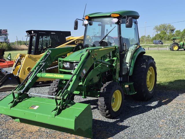 Image of John Deere 4052R equipment image 2