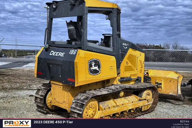 Image of John Deere 450P equipment image 2
