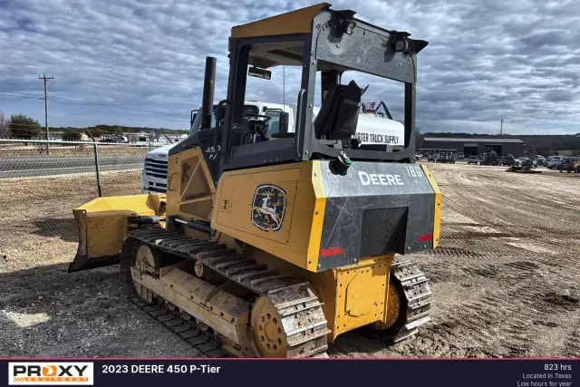 Image of John Deere 450P equipment image 1