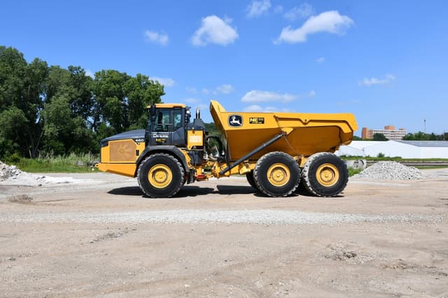 Image of John Deere 460 equipment image 1