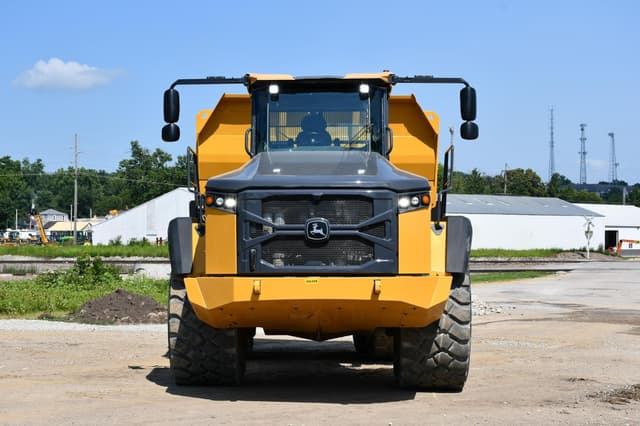 Image of John Deere 460 equipment image 2