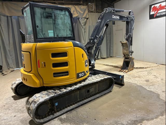 Image of John Deere 50P equipment image 4