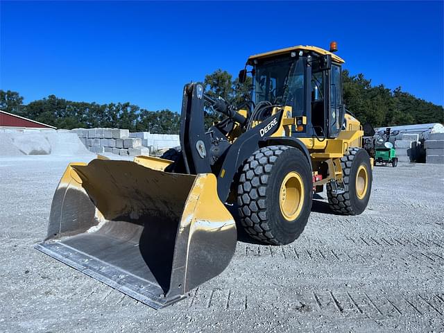 Image of John Deere 524 P-Tier equipment image 1