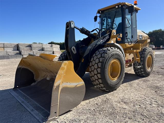 Image of John Deere 524 P-Tier equipment image 2