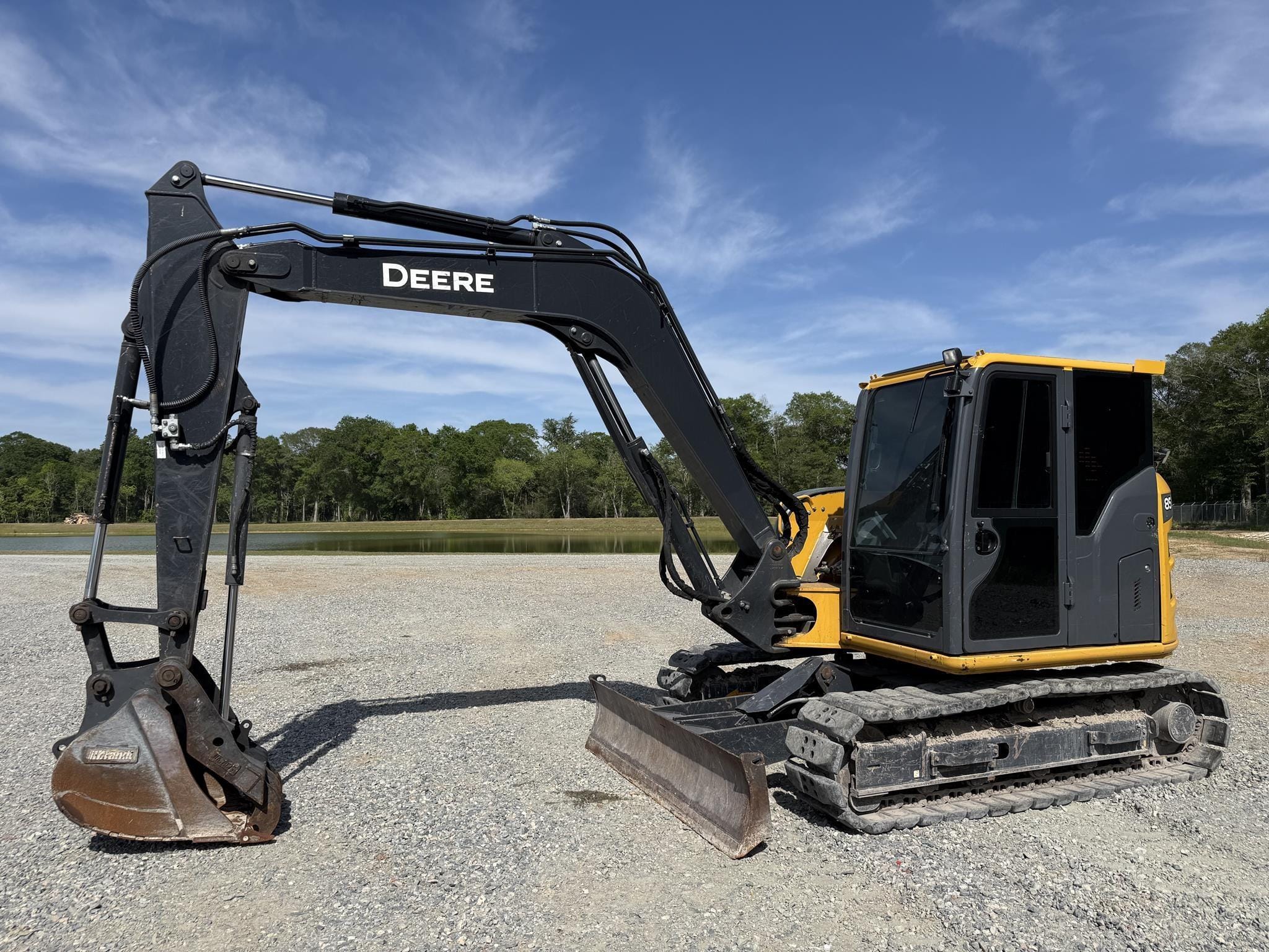 2023 John Deere 85P Equipment Image0