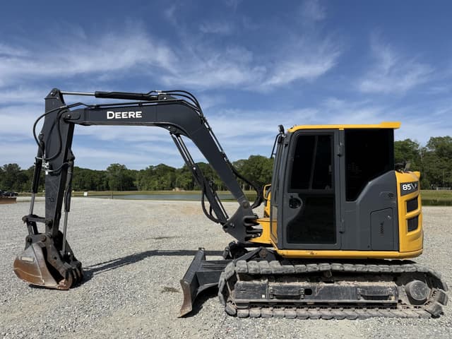 Image of John Deere 85P equipment image 1