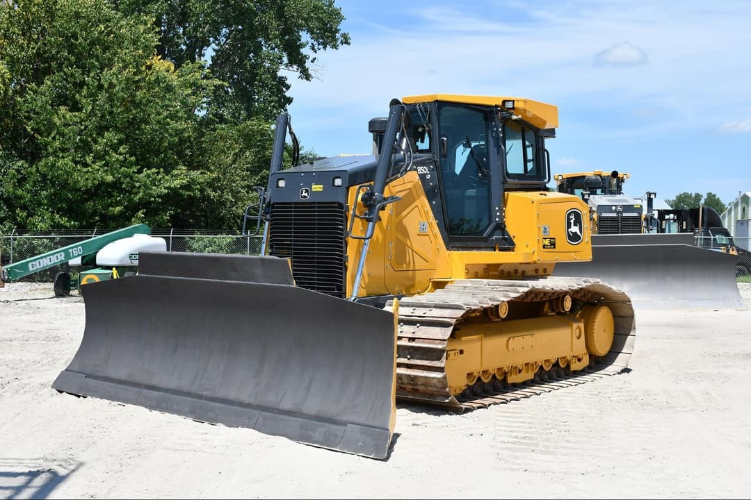 Image of John Deere 850L LGP Primary image