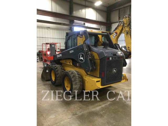 Image of John Deere 332G equipment image 3