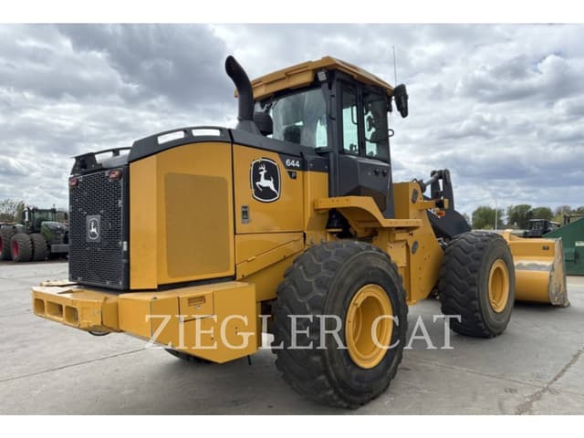 Image of John Deere 644P equipment image 2