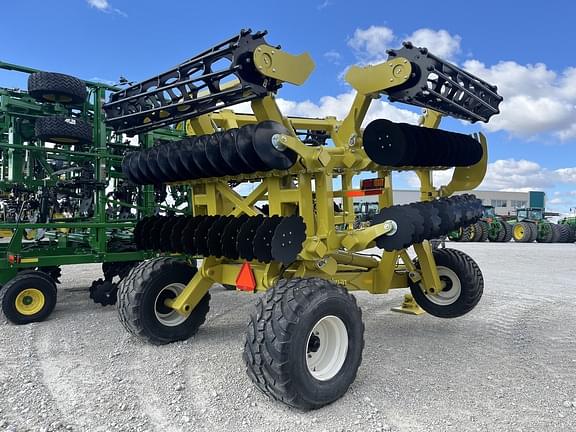 Image of Degelman Pro-Till 30 equipment image 3