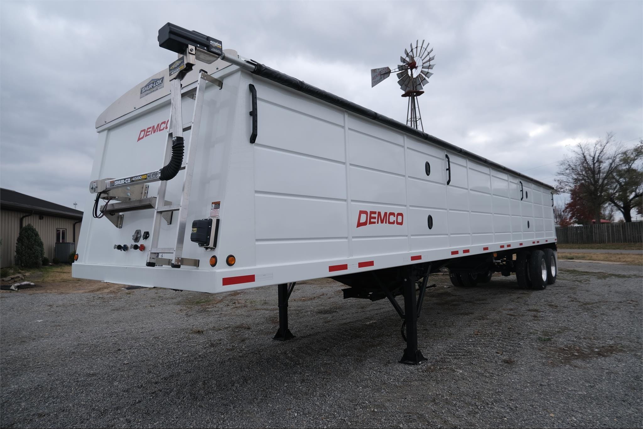 2023 Demco Undetermined Equipment Image0