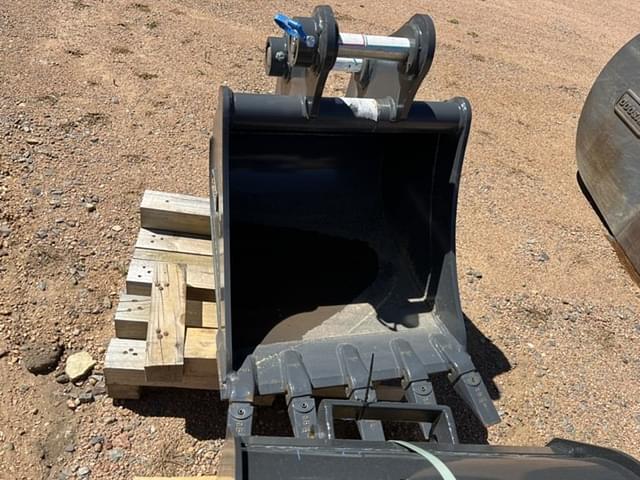 Image of Develon Compact Excavator Bucket equipment image 2