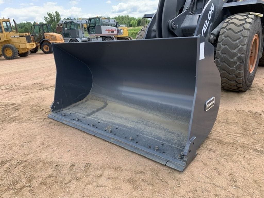 2023  Doosan Bucket Equipment Image0