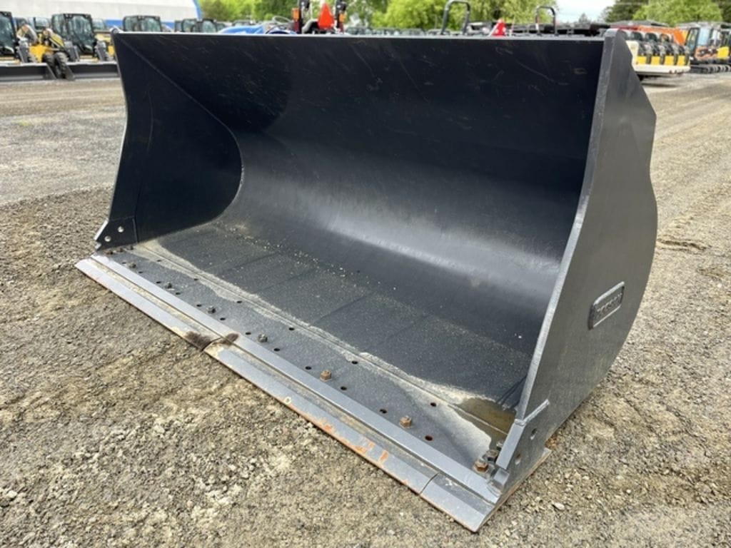 2023 Doosan Bucket Equipment Image0