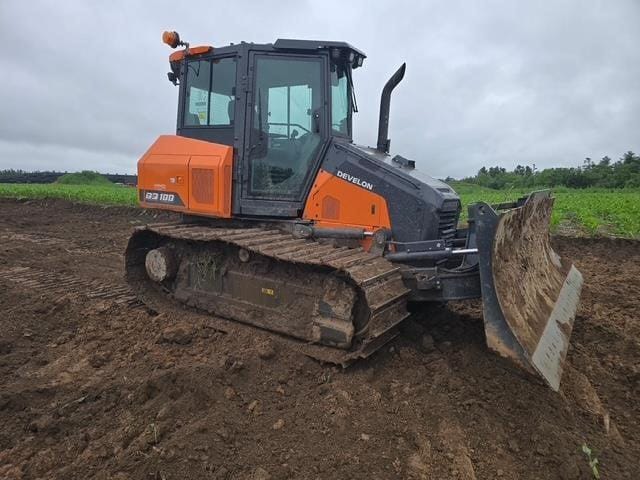 2023 Develon DD100 Equipment Image0