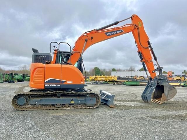 Image of Develon DX140LCR-7 equipment image 3