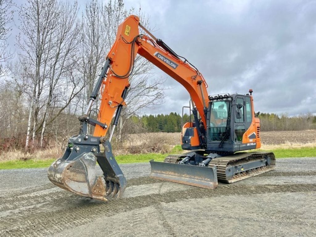 2023 Develon DX140LCR-7 Equipment Image0