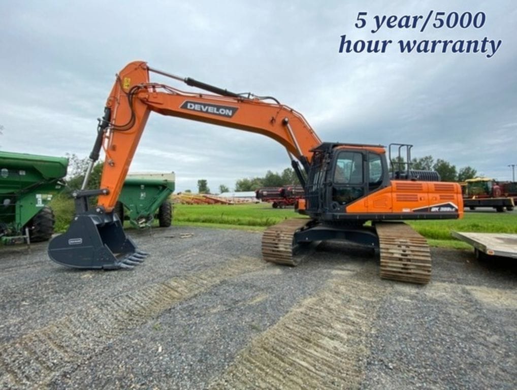 2023 Develon DX300LC-7 Equipment Image0