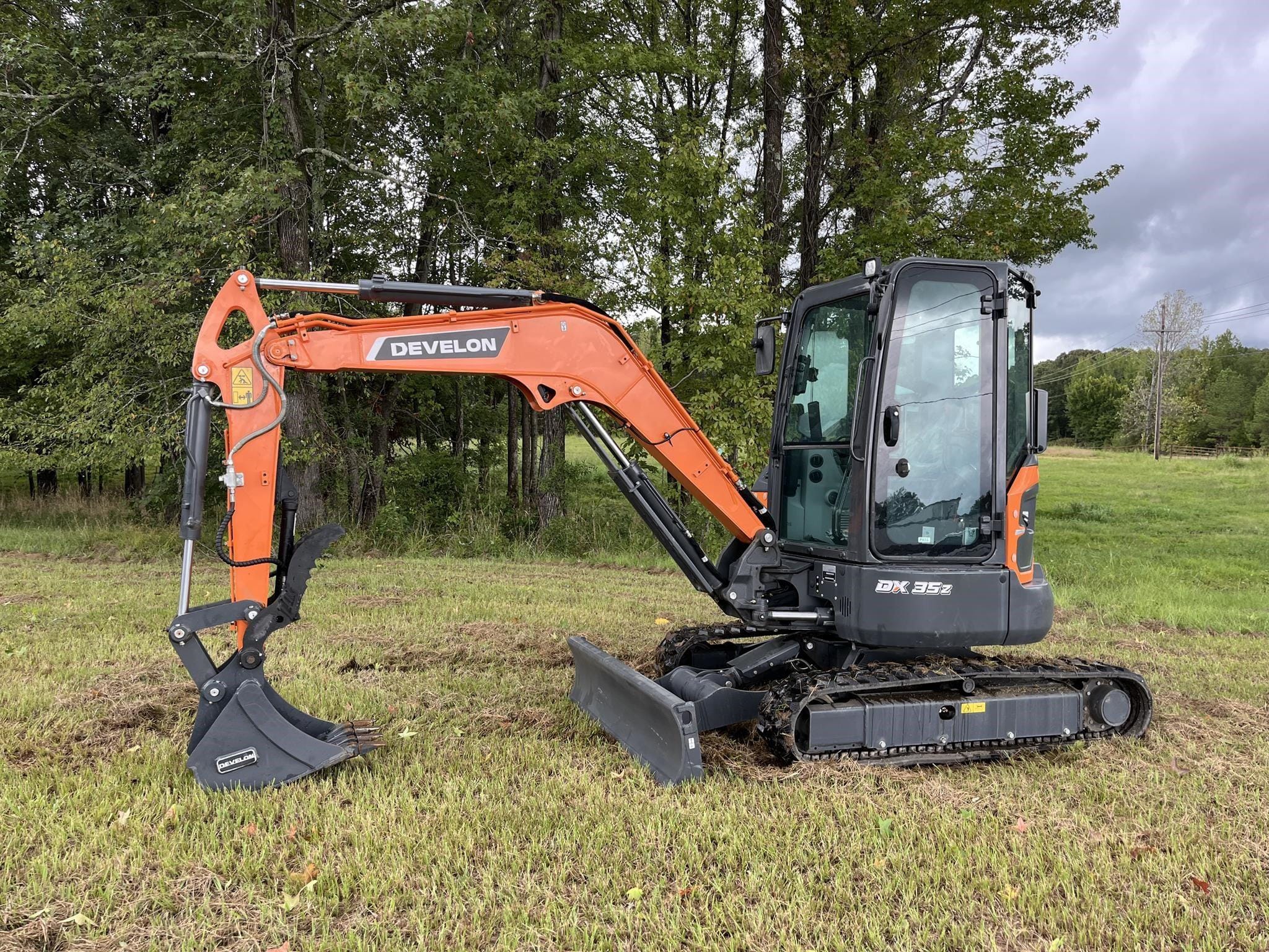 2023 Develon DX35Z-7 Equipment Image0