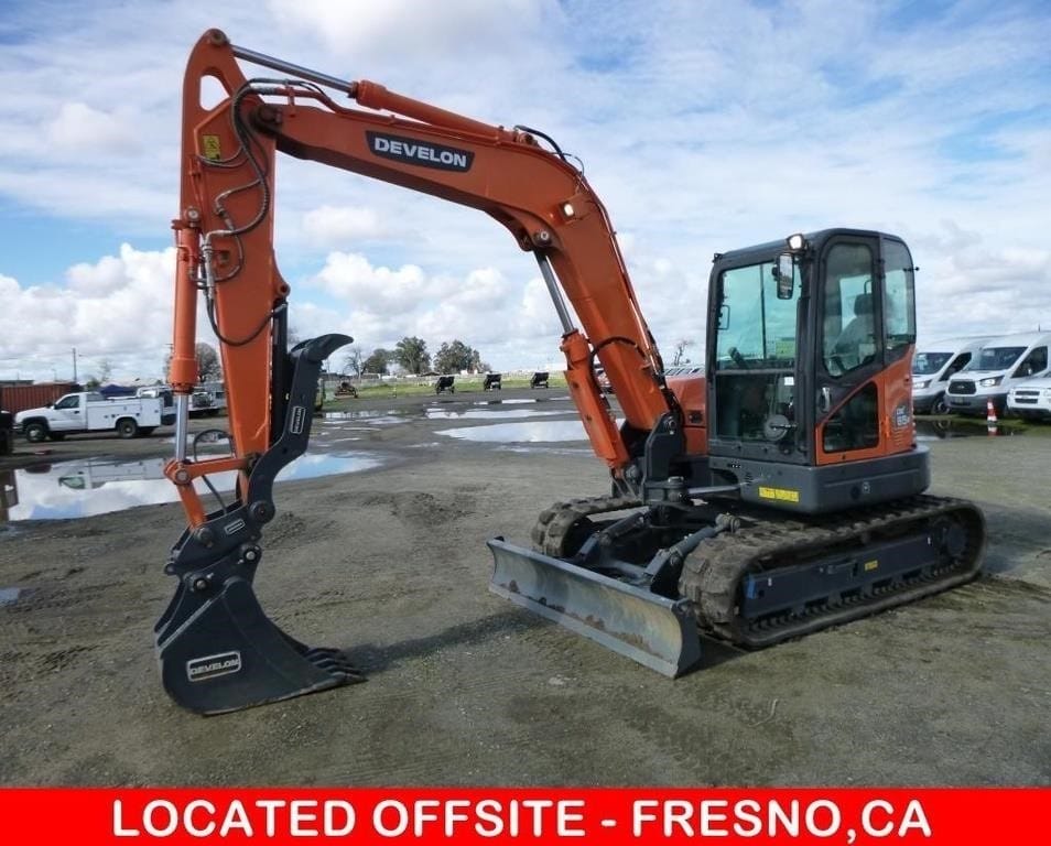 2023 Develon DX85R-3 Equipment Image0