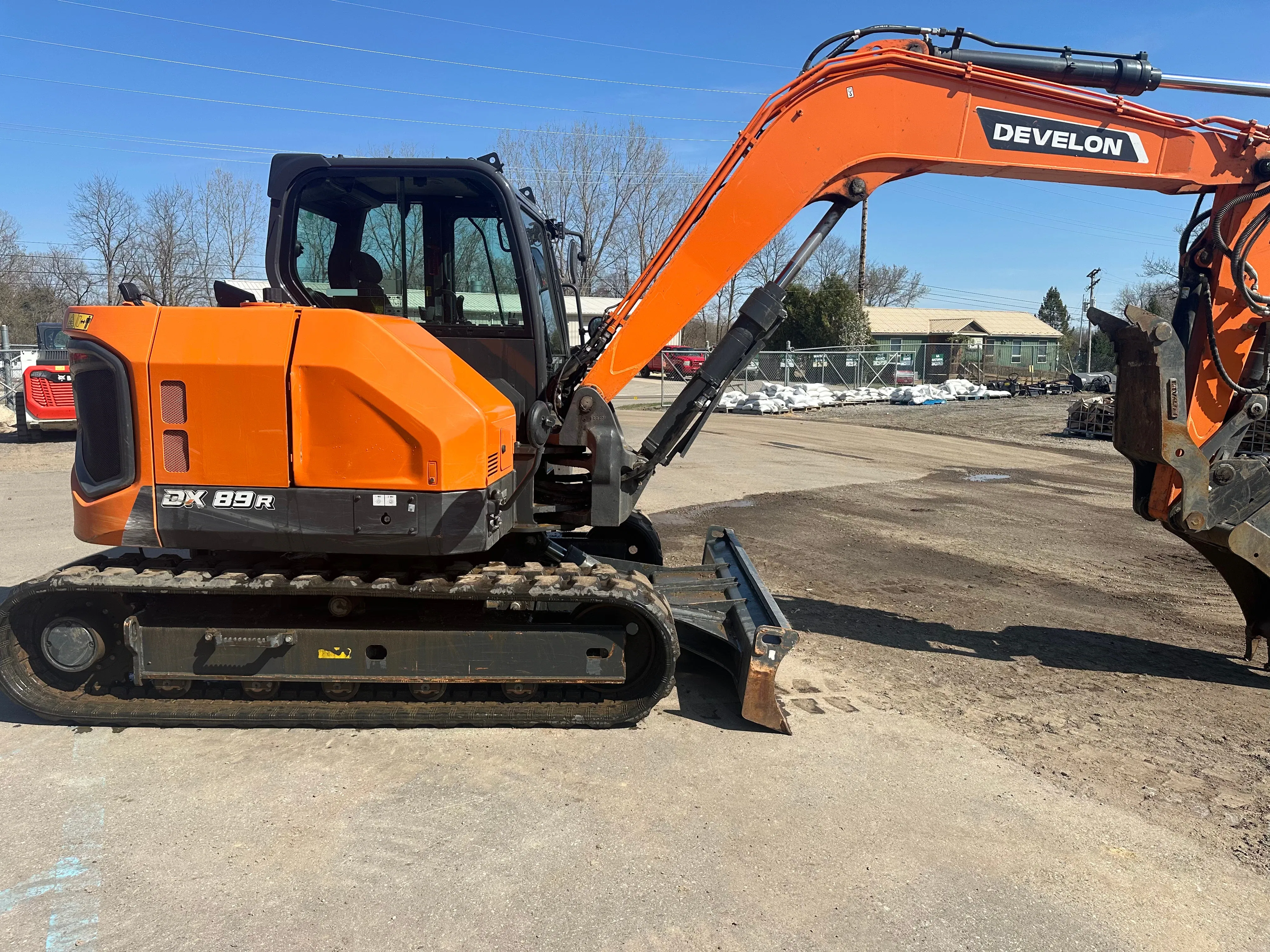 2023 Develon DX89R Equipment Image0